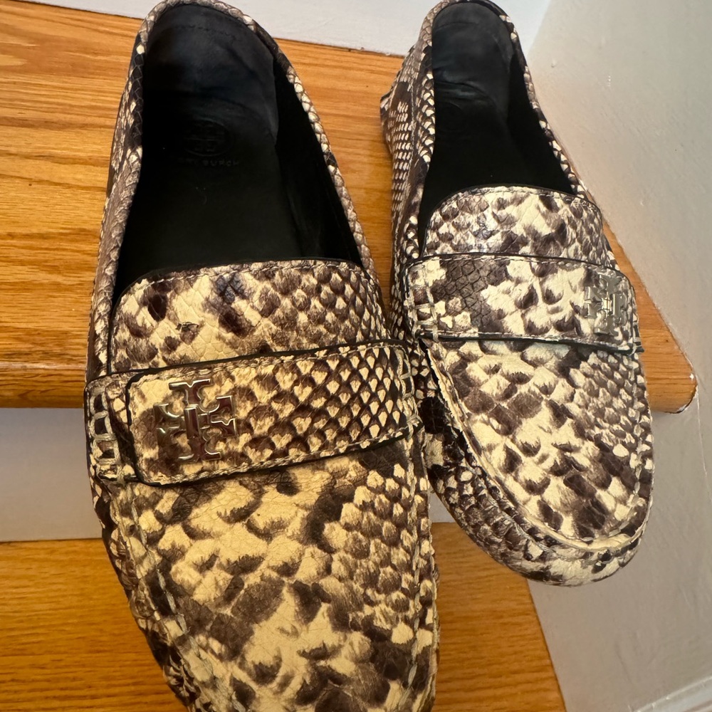 Tory Burch Women’s Loafers 9 - Picture 2 of 5